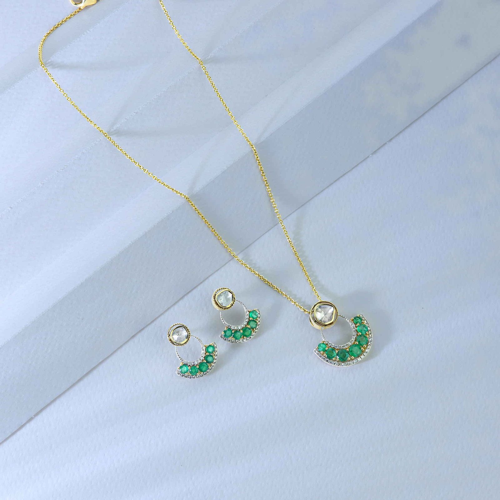 Stacked from 5 images. Method=B (R=8,S=4)